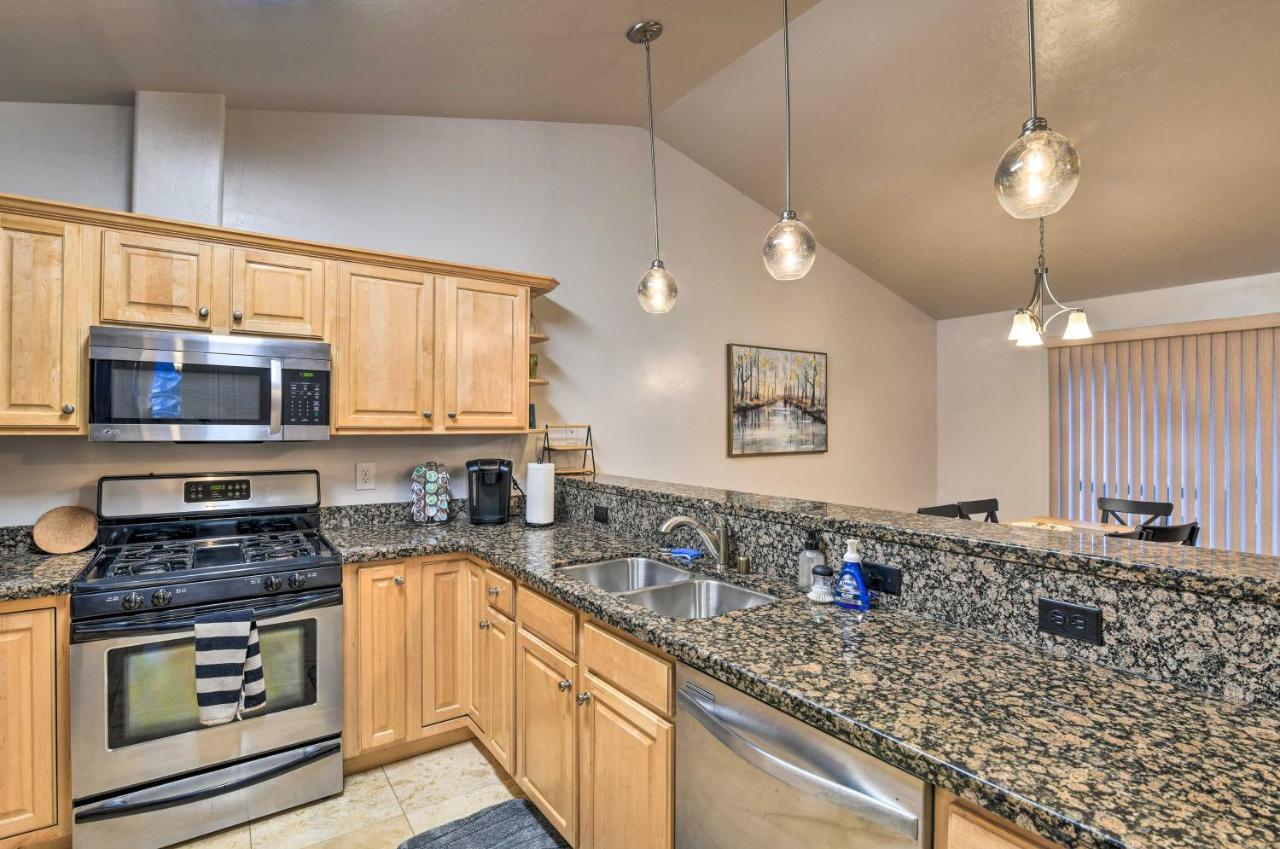Cozy Anchorage Townhome Less Than Half Mile To Jewel Lake! Eksteriør bilde