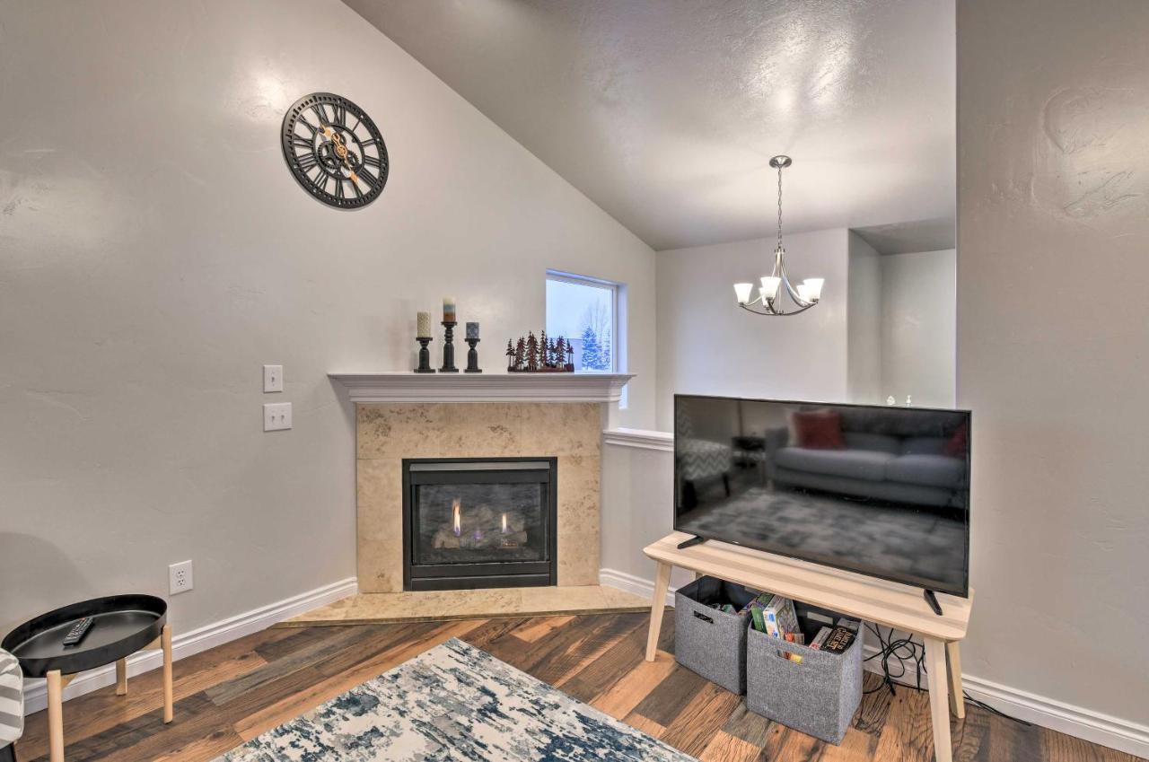 Cozy Anchorage Townhome Less Than Half Mile To Jewel Lake! Eksteriør bilde