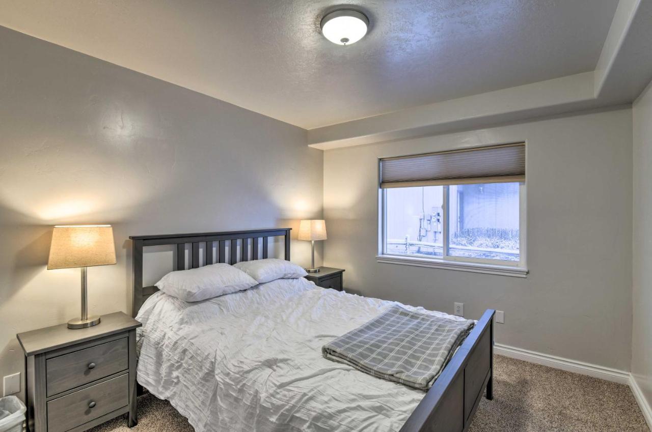 Cozy Anchorage Townhome Less Than Half Mile To Jewel Lake! Eksteriør bilde