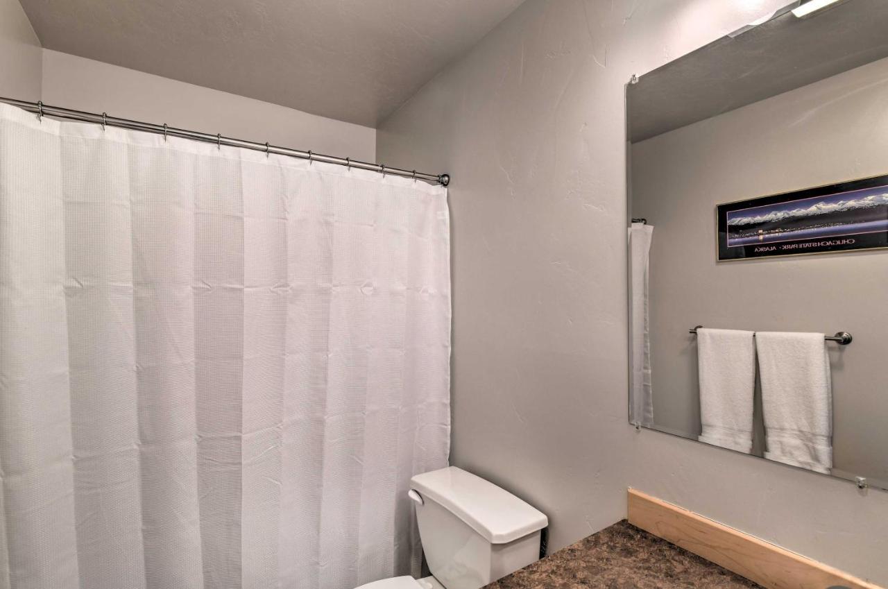 Cozy Anchorage Townhome Less Than Half Mile To Jewel Lake! Eksteriør bilde