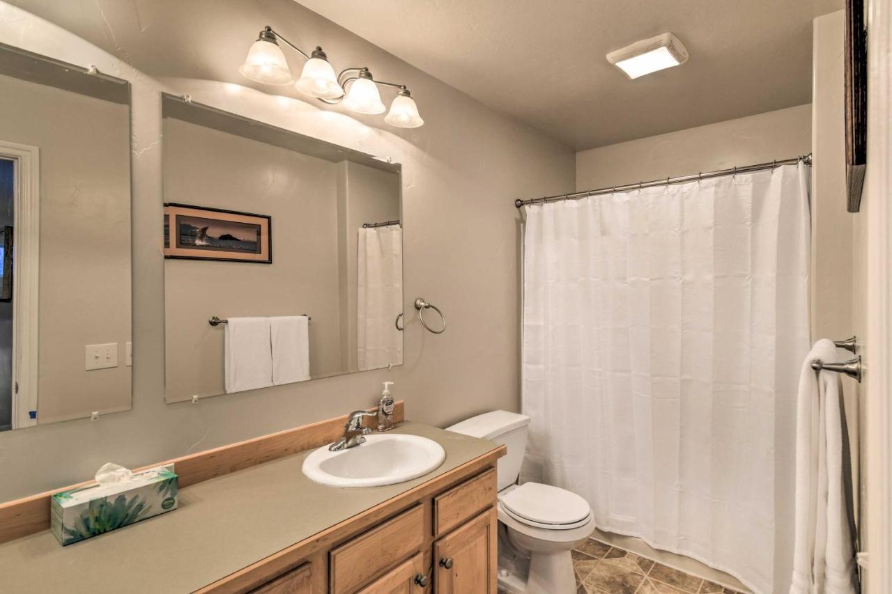 Cozy Anchorage Townhome Less Than Half Mile To Jewel Lake! Eksteriør bilde